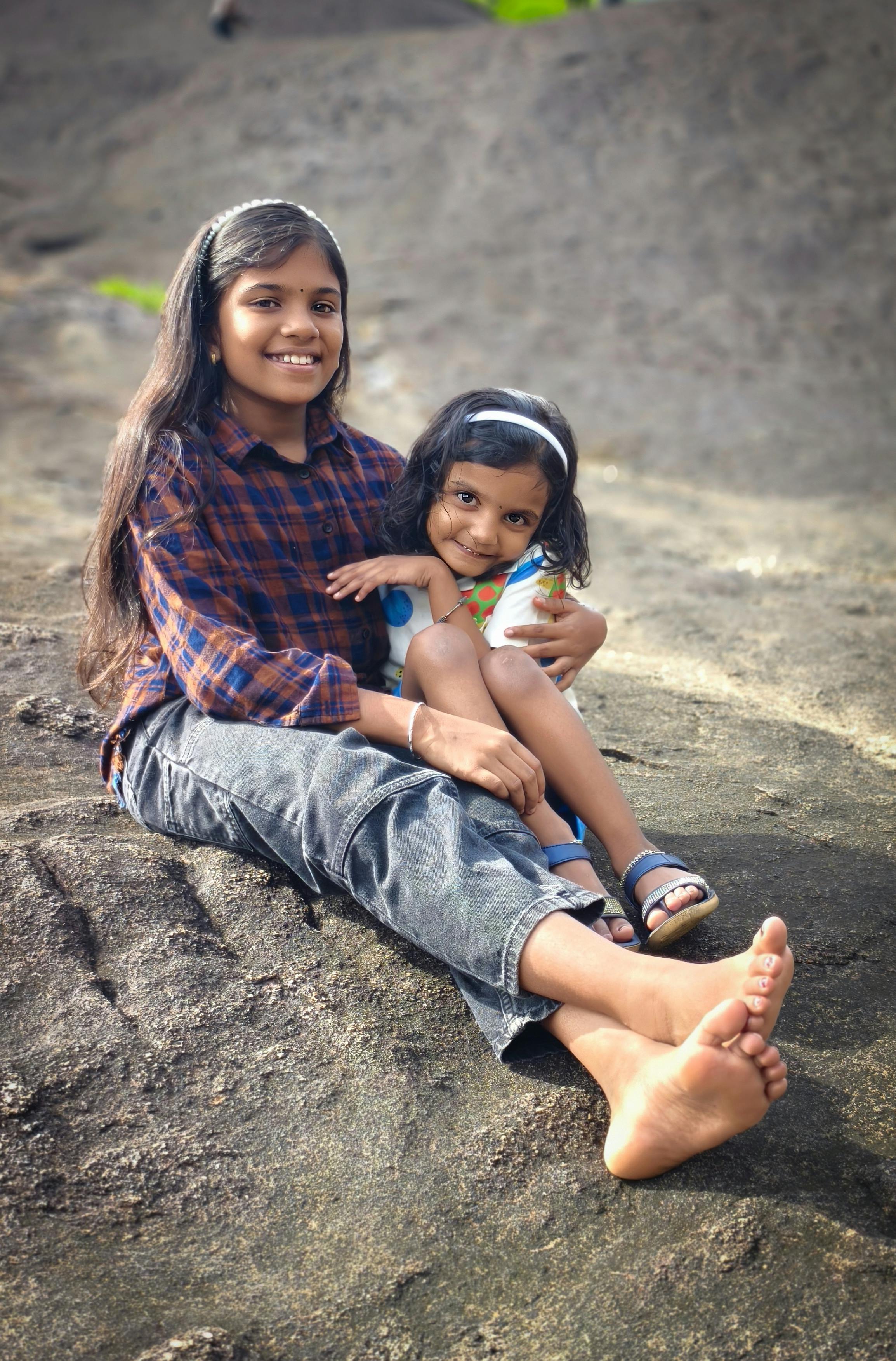 热播榜封面：深夜档案室